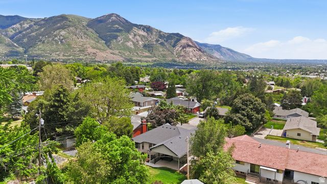 466 E 3000 N, North Ogden, UT 84414