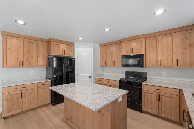 466 E 3000 N, North Ogden, UT 84414