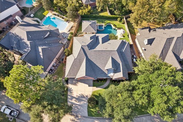 31 Orchard Pines Place, The Woodlands, TX 77382