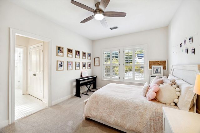 31 Orchard Pines Place, The Woodlands, TX 77382