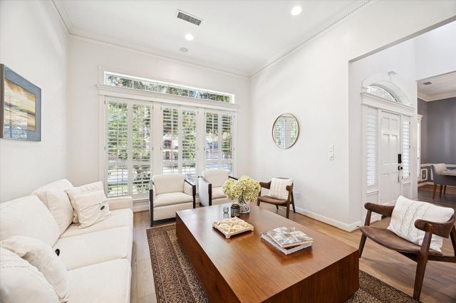 31 Orchard Pines Place, The Woodlands, TX 77382