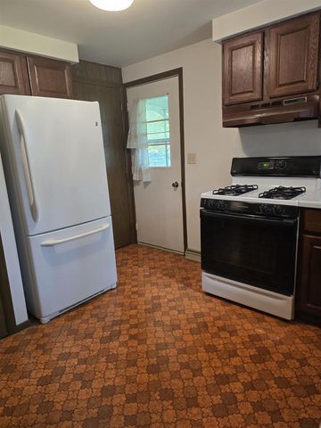 1320 28TH STREET NORTH, Wisconsin Rapids, WI 54494