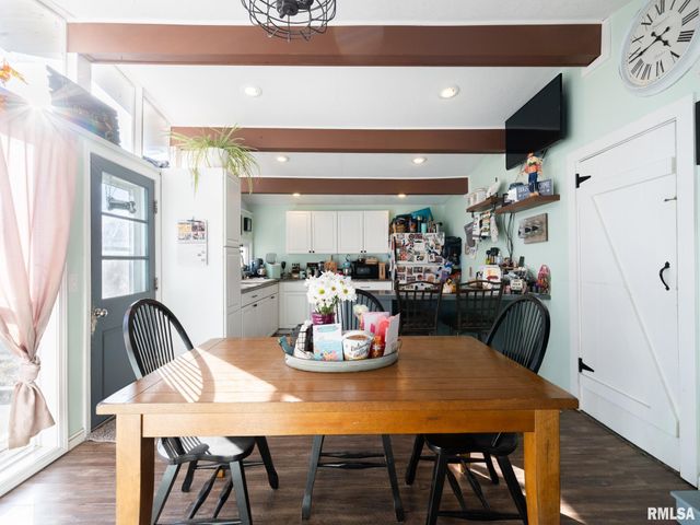 1512 HENRY Street, Pekin, IL 61554