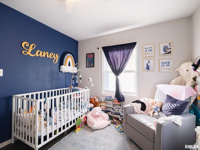 1512 HENRY Street, Pekin, IL 61554