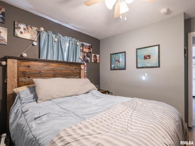 1512 HENRY Street, Pekin, IL 61554