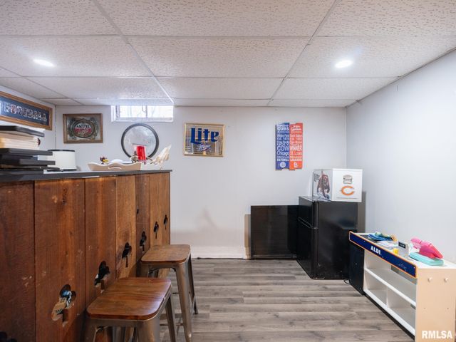 1512 HENRY Street, Pekin, IL 61554