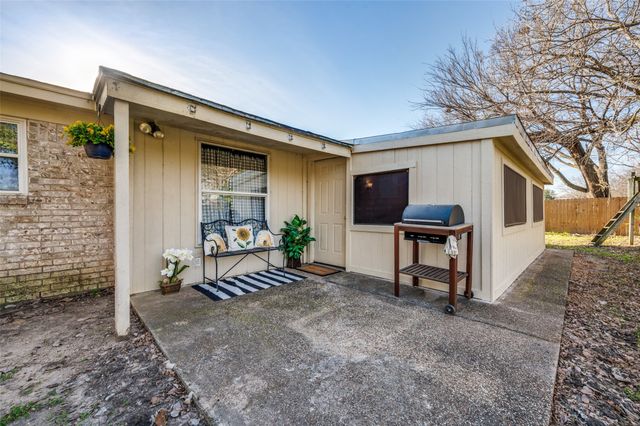 600 Sue Ann Lane, Burleson, TX 76028