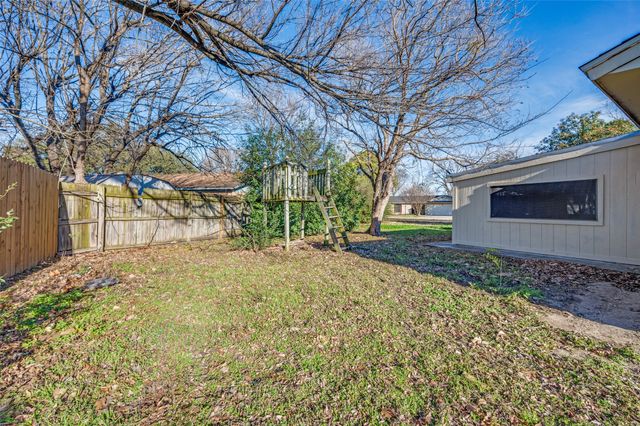 600 Sue Ann Lane, Burleson, TX 76028