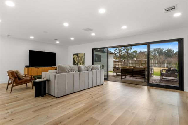 4423 Lymbar Drive, Houston, TX 77096