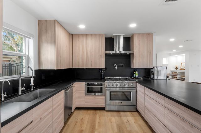 4423 Lymbar Drive, Houston, TX 77096