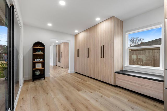 4423 Lymbar Drive, Houston, TX 77096