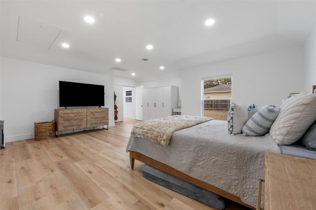 4423 Lymbar Drive, Houston, TX 77096