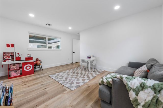 4423 Lymbar Drive, Houston, TX 77096