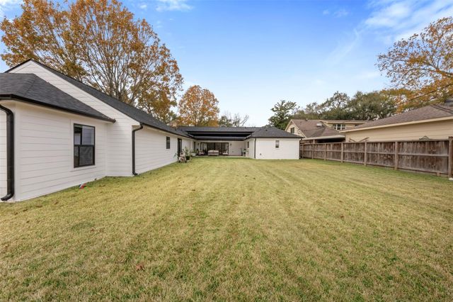 4423 Lymbar Drive, Houston, TX 77096
