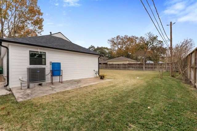 4423 Lymbar Drive, Houston, TX 77096