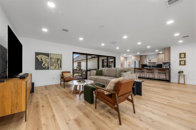 4423 Lymbar Drive, Houston, TX 77096