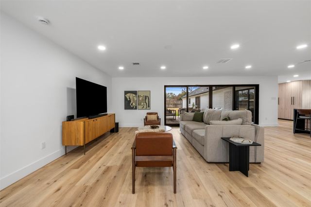 4423 Lymbar Drive, Houston, TX 77096