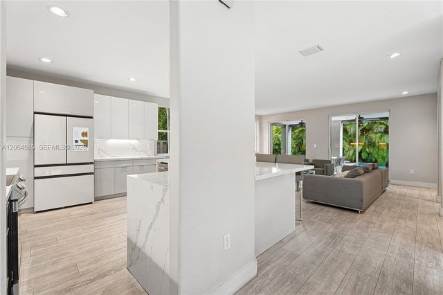 14900 SW 10th Street, Miami, FL 33194