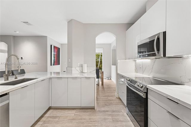 14900 SW 10th Street, Miami, FL 33194
