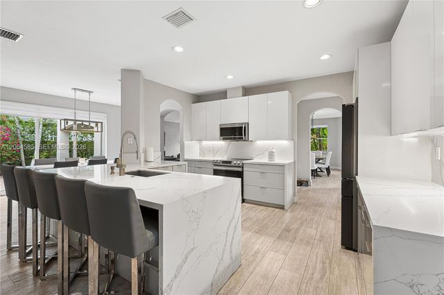 14900 SW 10th Street, Miami, FL 33194
