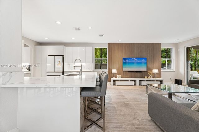 14900 SW 10th Street, Miami, FL 33194