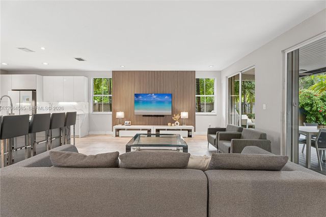 14900 SW 10th Street, Miami, FL 33194