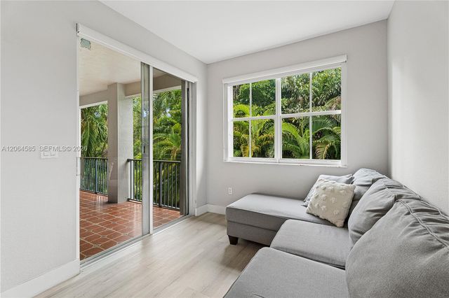 14900 SW 10th Street, Miami, FL 33194