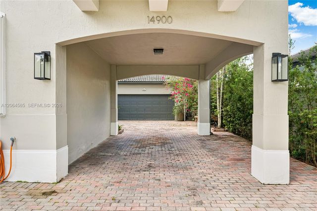 14900 SW 10th Street, Miami, FL 33194