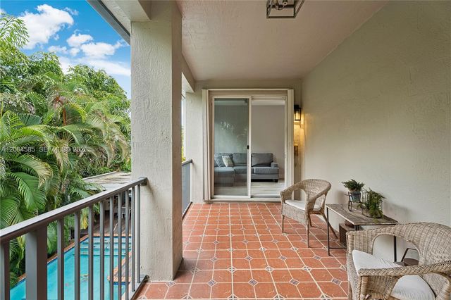 14900 SW 10th Street, Miami, FL 33194