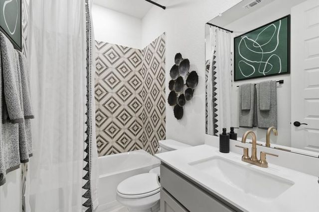 225 West Faulkner ST, Liberty Hill, TX 78642