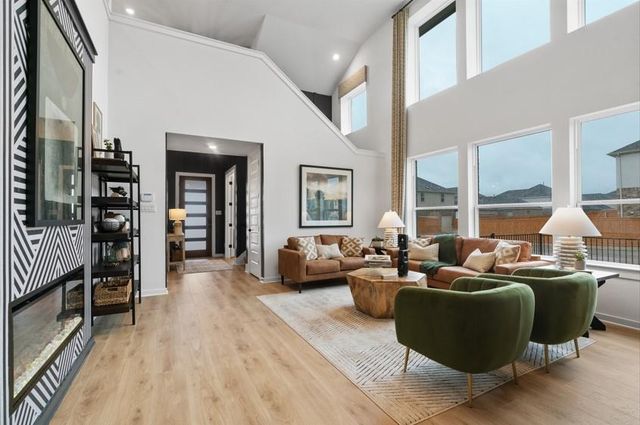 225 West Faulkner ST, Liberty Hill, TX 78642