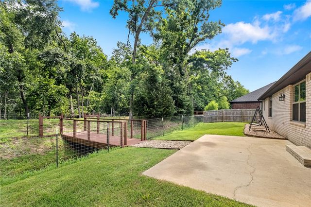2269 Kelly Lynn Place, Fayetteville, AR 72701