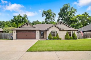 2269 Kelly Lynn Place, Fayetteville, AR 72701