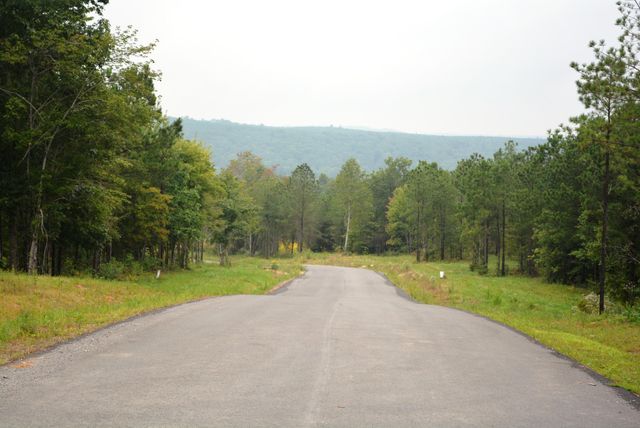 1140 Highgate Point 10, Soddy Daisy, TN 37379
