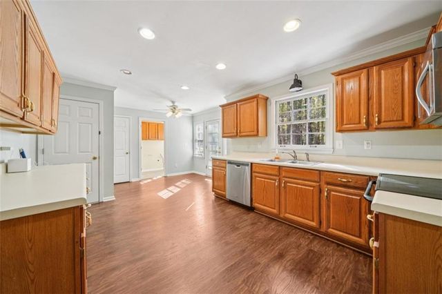 333 Lake Swan Court, Hiram, GA 30141