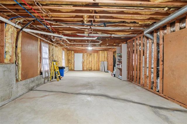 333 Lake Swan Court, Hiram, GA 30141