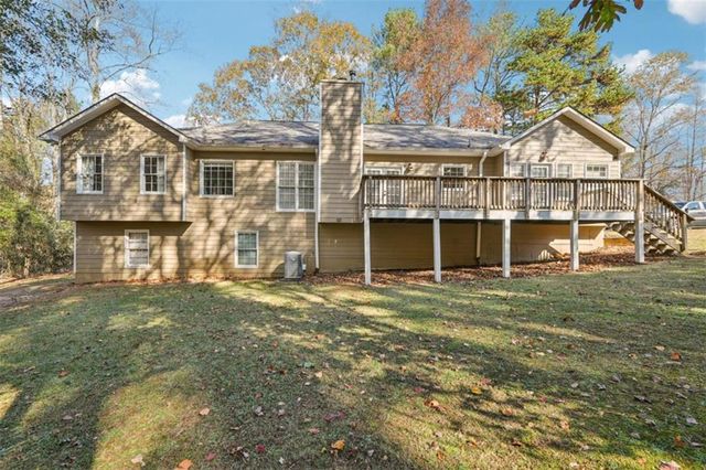 333 Lake Swan Court, Hiram, GA 30141