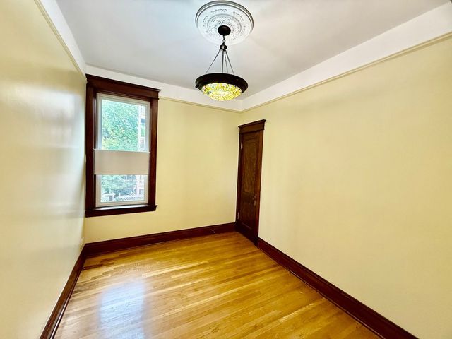 1342 N Kedzie Avenue 2R, Chicago, IL 60651