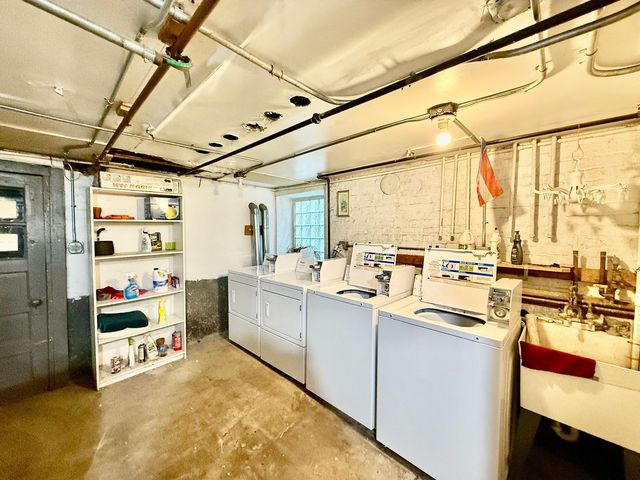 1342 N Kedzie Avenue 2R, Chicago, IL 60651