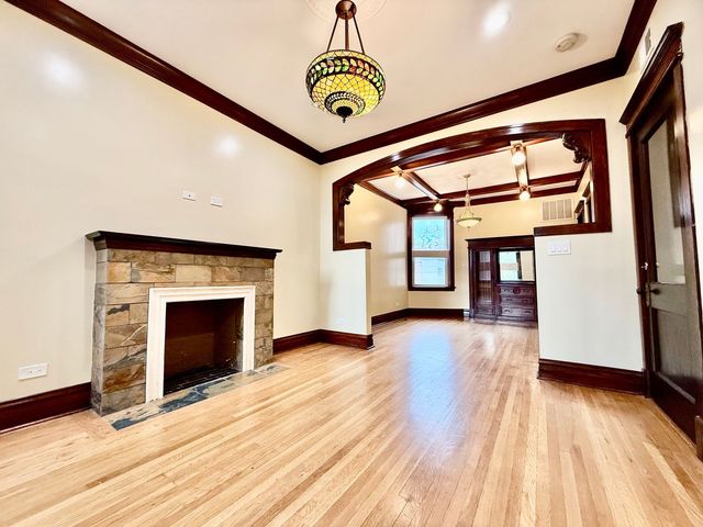 1342 N Kedzie Avenue 2R, Chicago, IL 60651