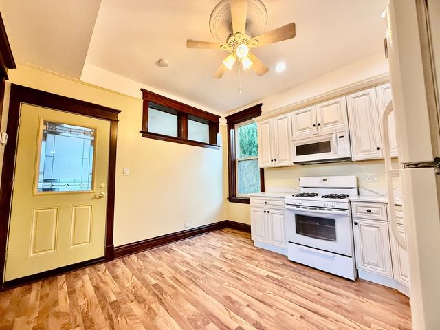 1342 N Kedzie Avenue 2R, Chicago, IL 60651