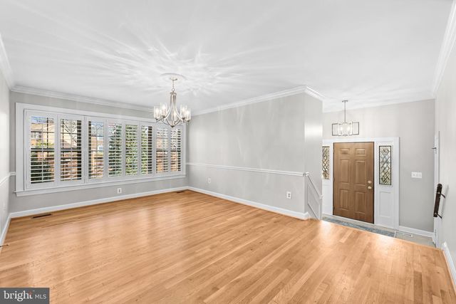 6260 CHAUCER LN, Alexandria, VA 22304