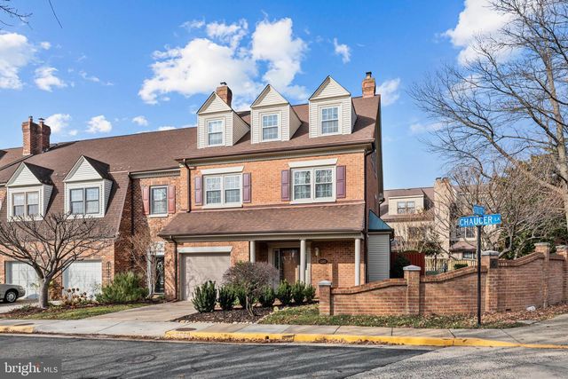 6260 CHAUCER LN, Alexandria, VA 22304