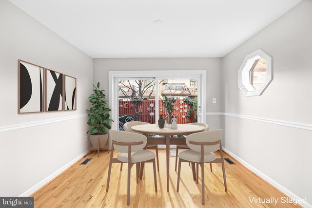 6260 CHAUCER LN, Alexandria, VA 22304