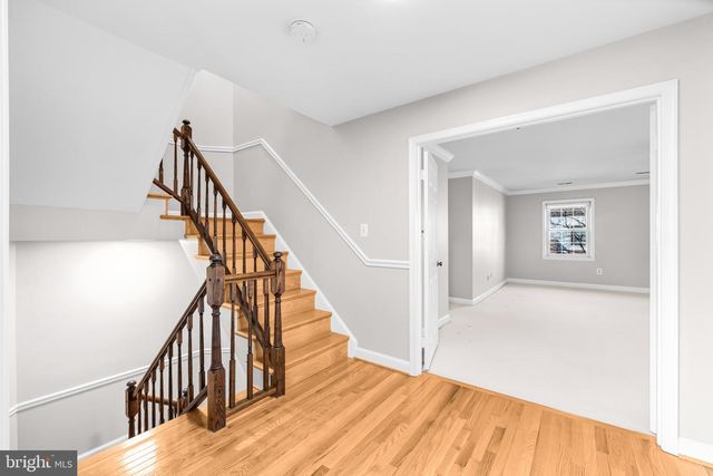 6260 CHAUCER LN, Alexandria, VA 22304