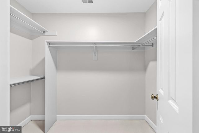 6260 CHAUCER LN, Alexandria, VA 22304