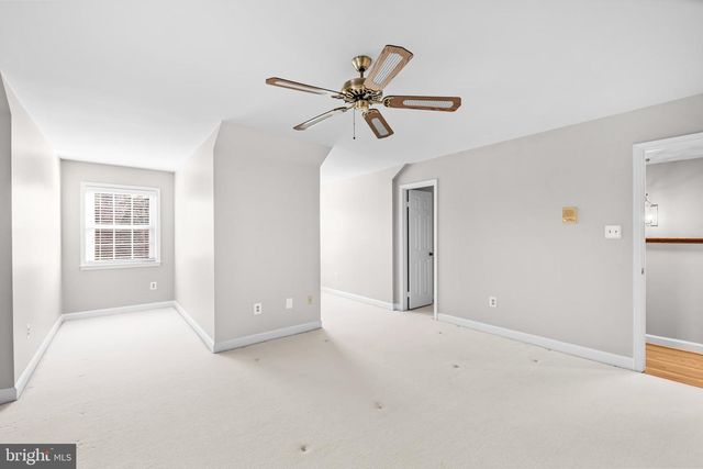 6260 CHAUCER LN, Alexandria, VA 22304