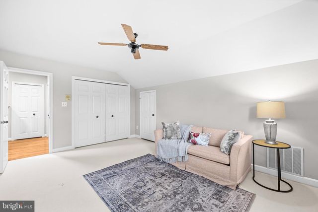 6260 CHAUCER LN, Alexandria, VA 22304