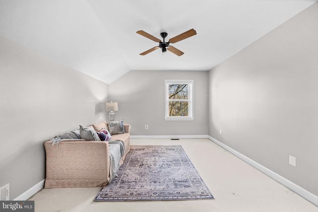 6260 CHAUCER LN, Alexandria, VA 22304