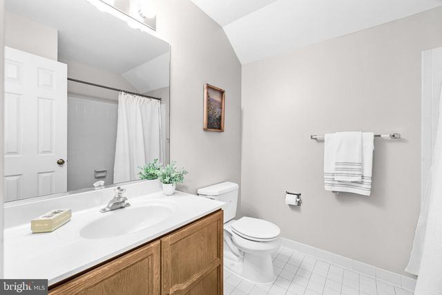 6260 CHAUCER LN, Alexandria, VA 22304